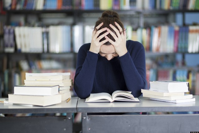 Understanding the fine line Between Anxiety and Academic Burnout in Students