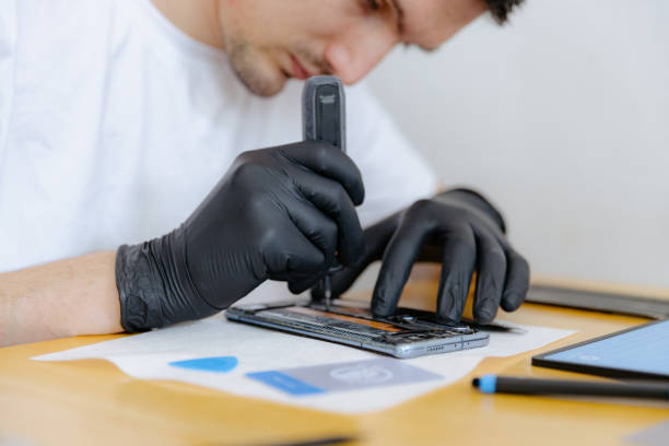 Mobile Phone Repair Technician