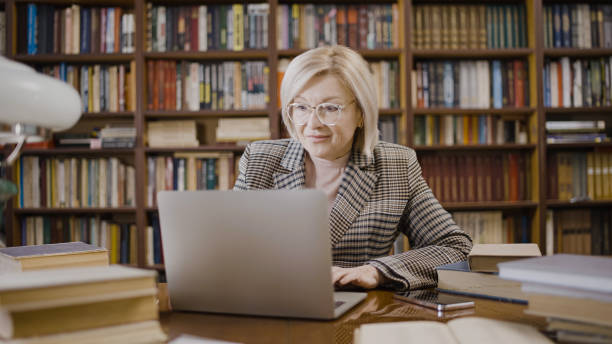 Academician/Professor