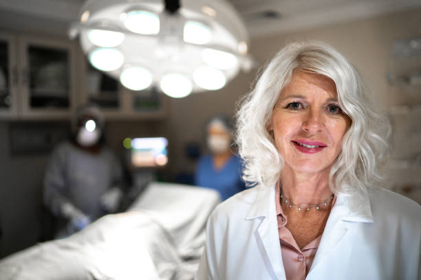 Plastic Surgery Consultant/Professor