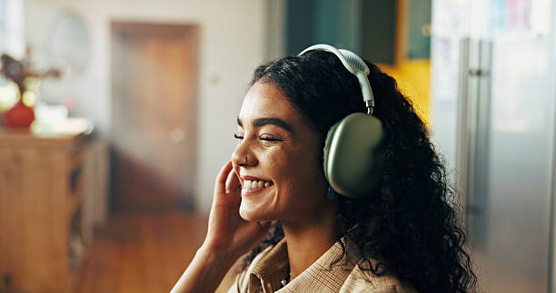 Music Critic (Entry to Mid-Level)